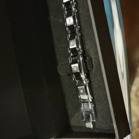 Bracelet - Picture 2 of 11